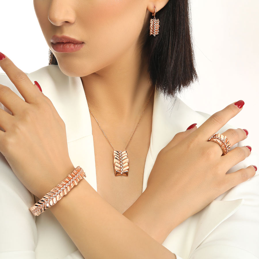 نیم ست طلا زنانه دلیار